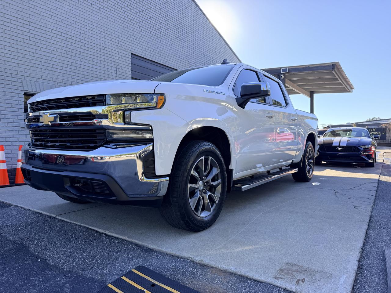 Chevrolet Silverado 1500 4WD Crew Cab 147" LT 2019