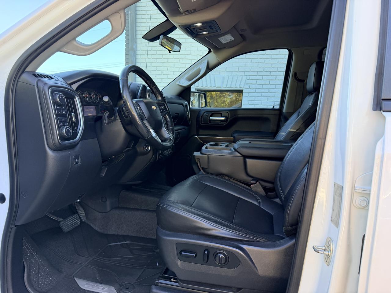 Chevrolet Silverado 1500 4WD Crew Cab 147" LT 2019