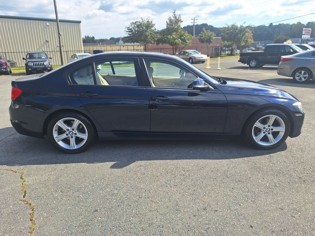 BMW 3-Series 328i Sedan 2013