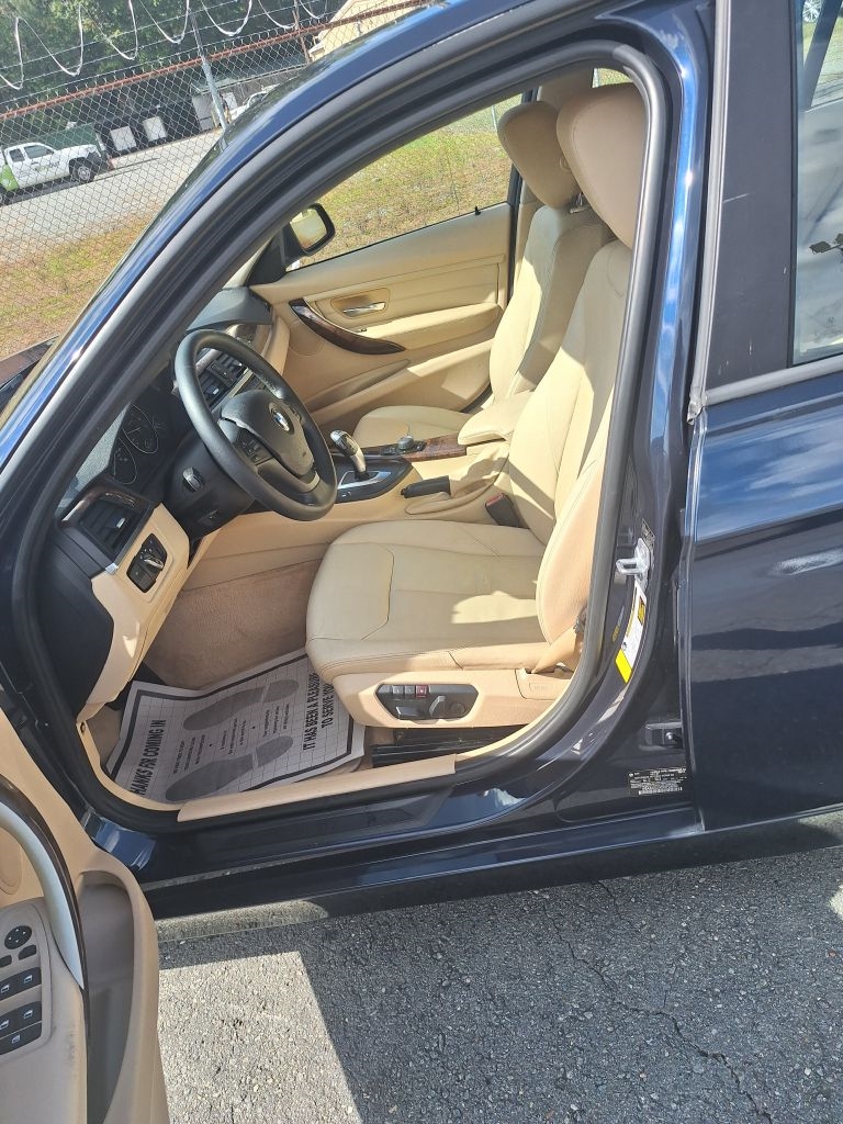 BMW 3-Series 328i Sedan 2013