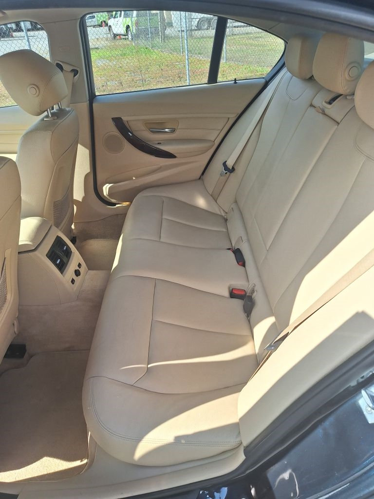 BMW 3-Series 328i Sedan 2013