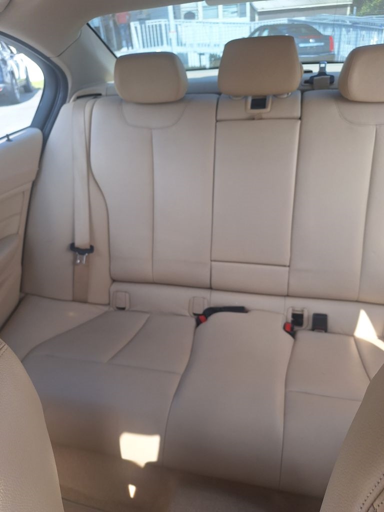 BMW 3-Series 328i Sedan 2013