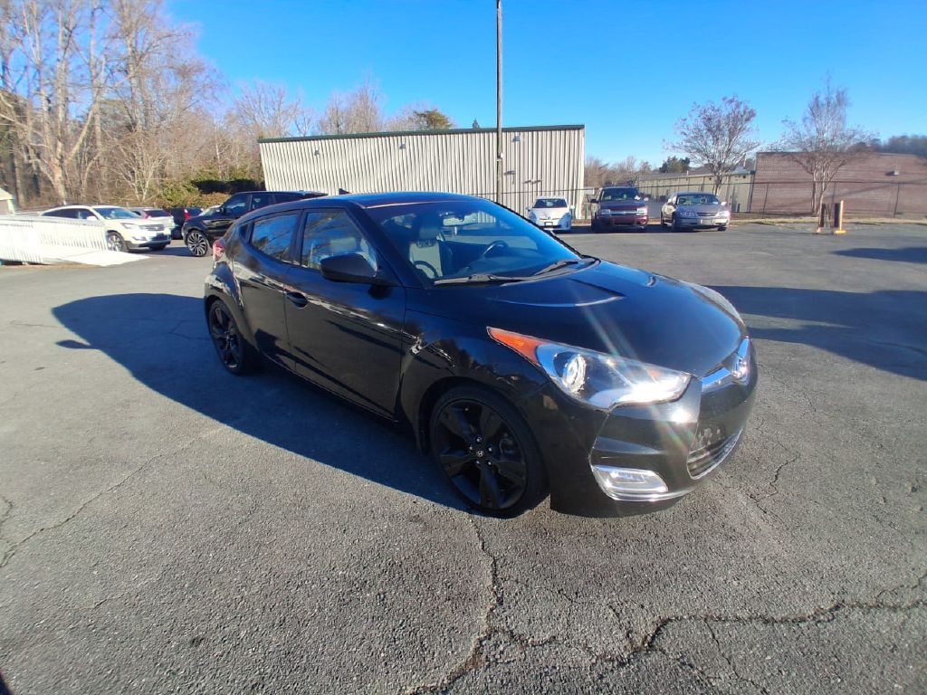 Hyundai Veloster Base 6MT 2015