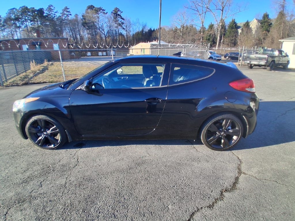 Hyundai Veloster Base 6MT 2015