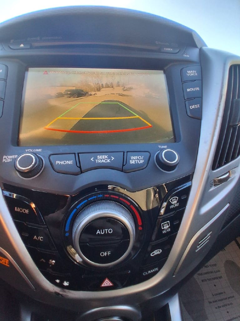 Hyundai Veloster Base 6MT 2015