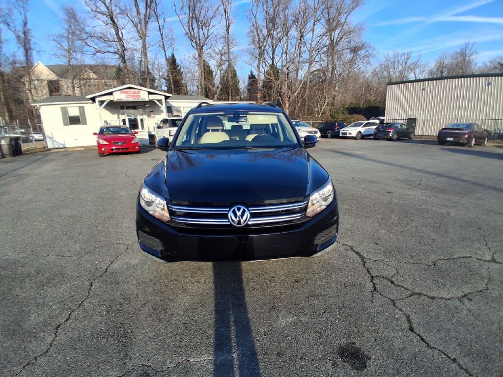 Volkswagen Tiguan S 2016