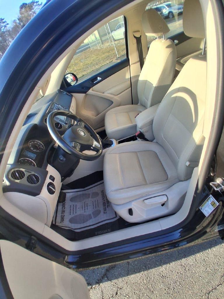 Volkswagen Tiguan S 2016