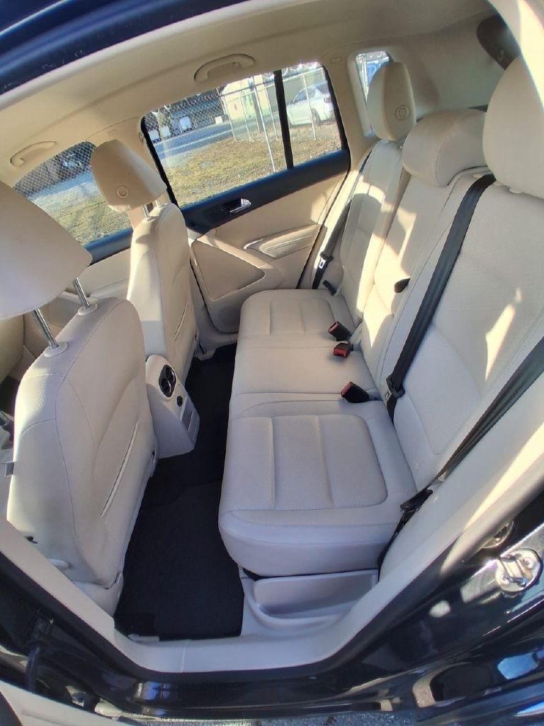 Volkswagen Tiguan S 2016