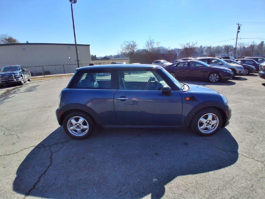 MINI Cooper Base 2011