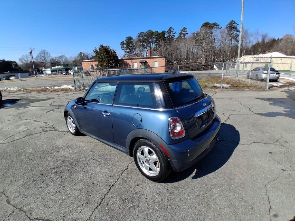MINI Cooper Base 2011