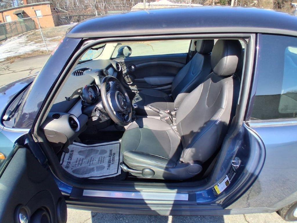 MINI Cooper Base 2011