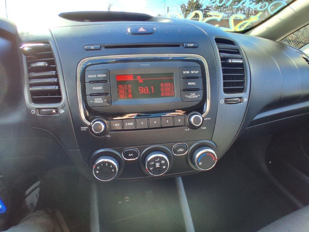 Kia Forte LX 6A 2017