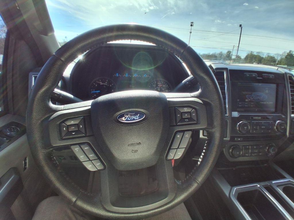 Ford F-150 XL SuperCrew 5.5-ft. Bed 4WD 2015