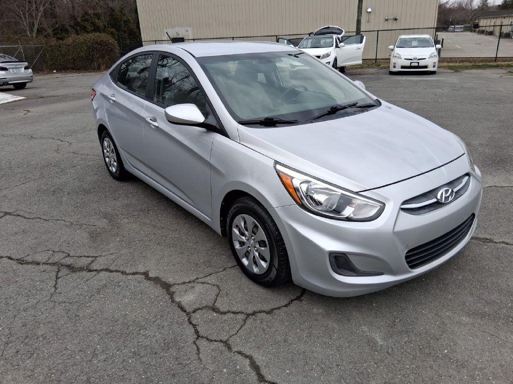 Hyundai Accent SE 4-Door 6A 2017