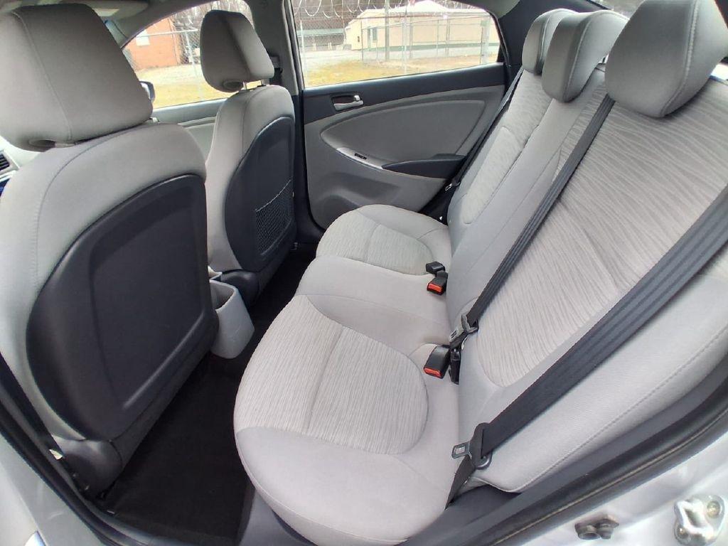 Hyundai Accent SE 4-Door 6A 2017