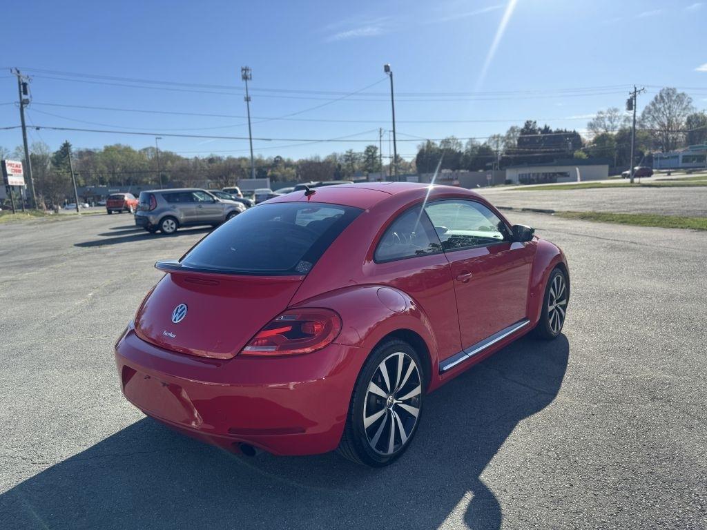 Volkswagen Beetle  2012