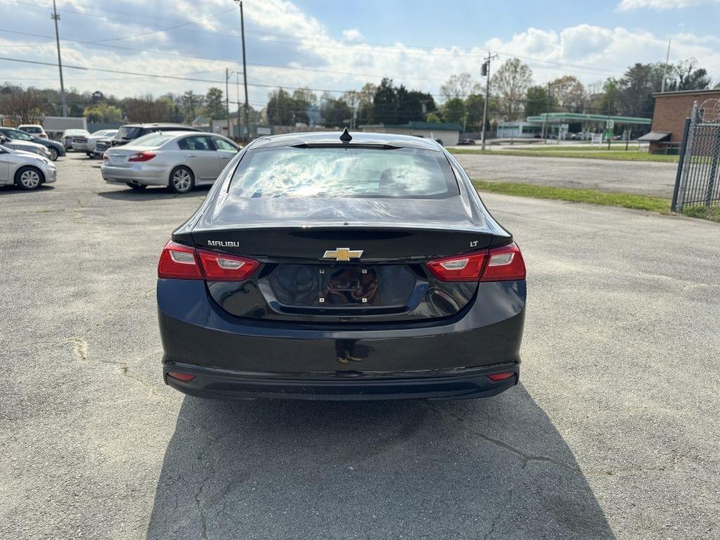 Chevrolet Malibu  2016