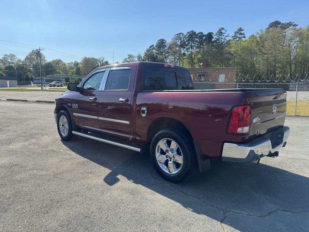 RAM 1500 SLT Crew Cab SWB 4WD 2016