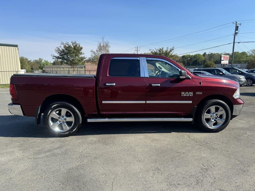 RAM 1500 SLT Crew Cab SWB 4WD 2016