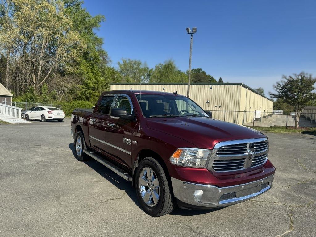 RAM 1500 SLT Crew Cab SWB 4WD 2016
