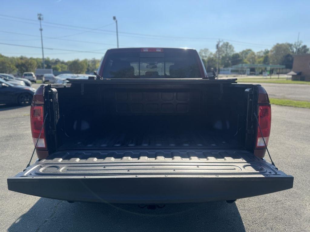 RAM 1500 SLT Crew Cab SWB 4WD 2016