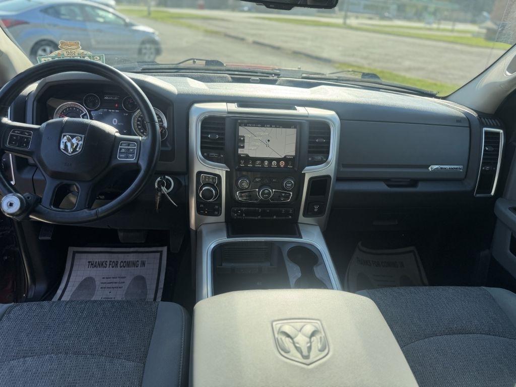 RAM 1500 SLT Crew Cab SWB 4WD 2016