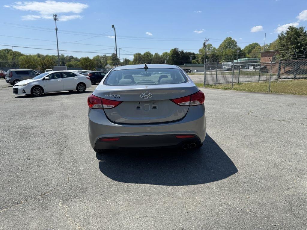 Hyundai Elantra GS Coupe A/T 2013
