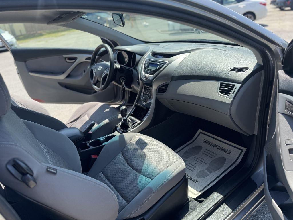 Hyundai Elantra GS Coupe A/T 2013