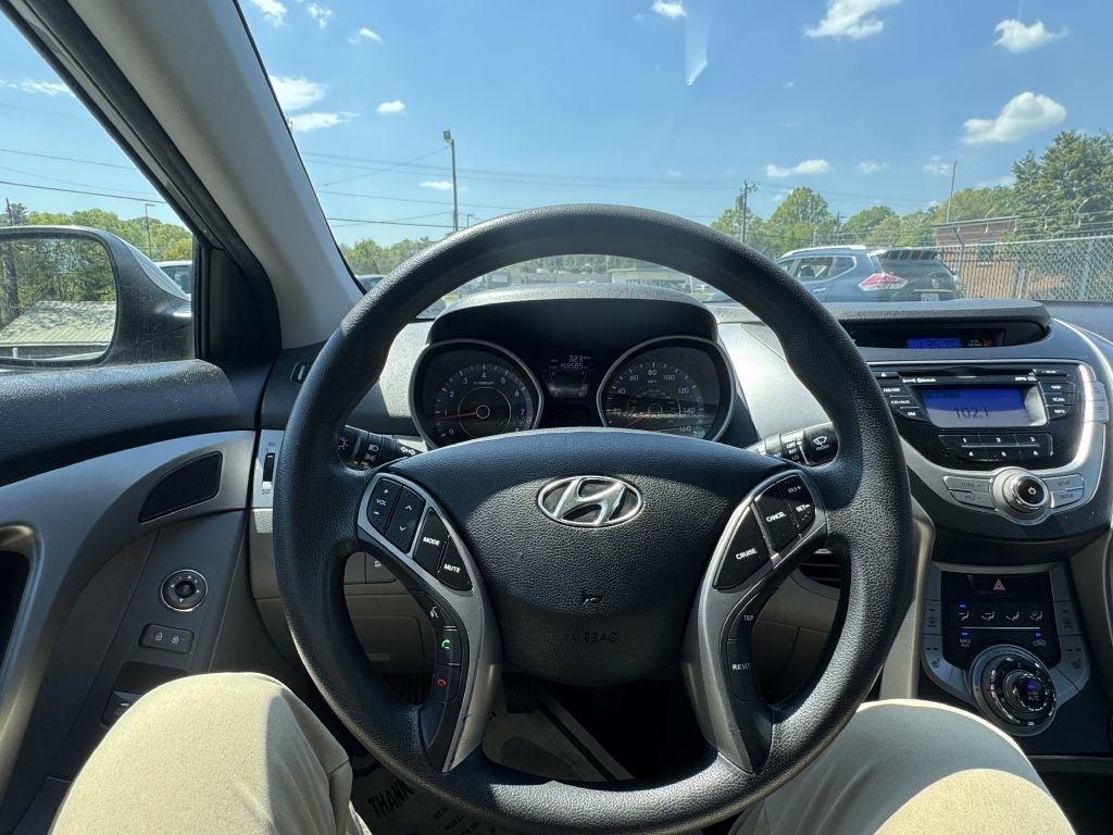 Hyundai Elantra GS Coupe A/T 2013