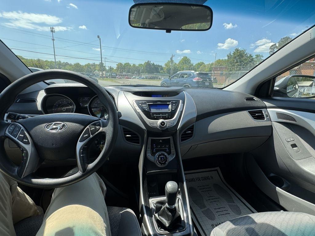 Hyundai Elantra GS Coupe A/T 2013