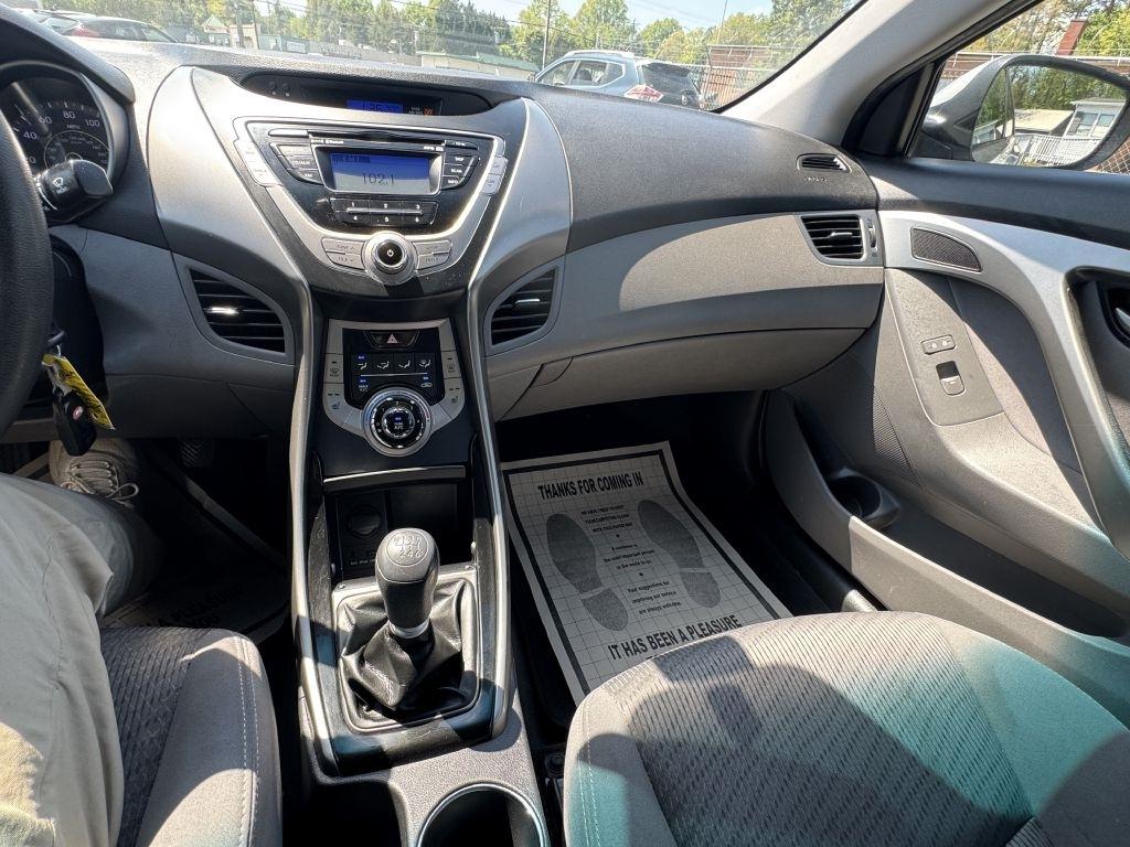 Hyundai Elantra GS Coupe A/T 2013