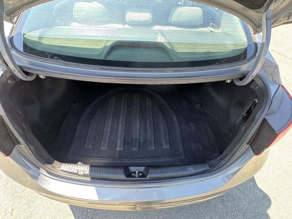 Hyundai Elantra GS Coupe A/T 2013