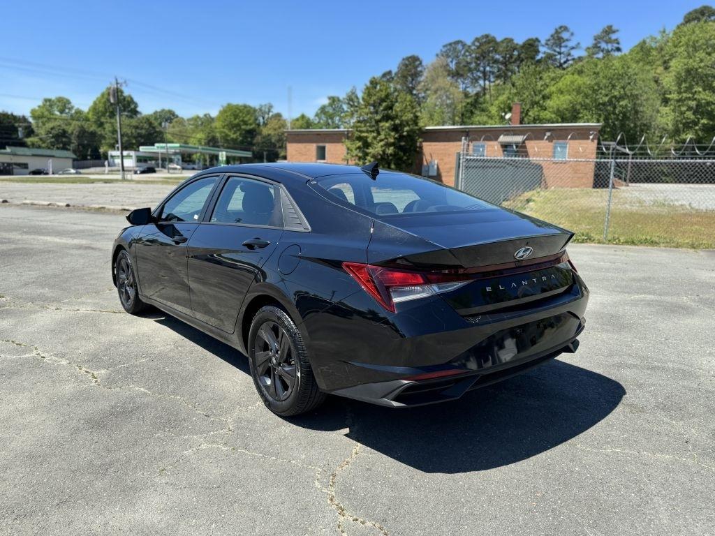 Hyundai Elantra SEL 2021