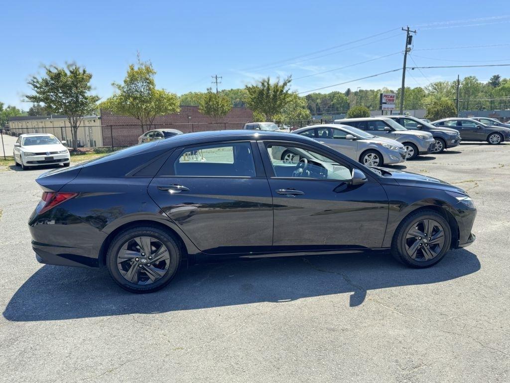 Hyundai Elantra SEL 2021