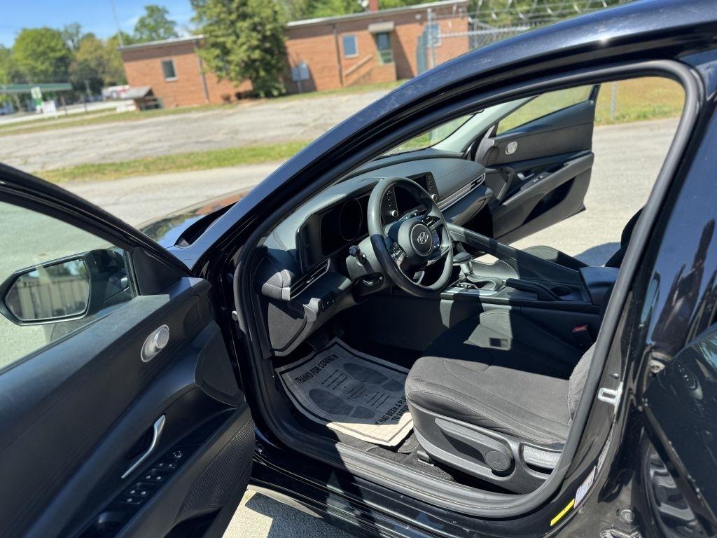 Hyundai Elantra SEL 2021