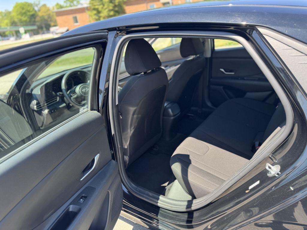 Hyundai Elantra SEL 2021