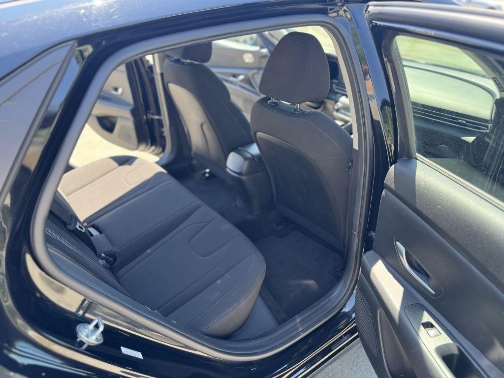 Hyundai Elantra SEL 2021