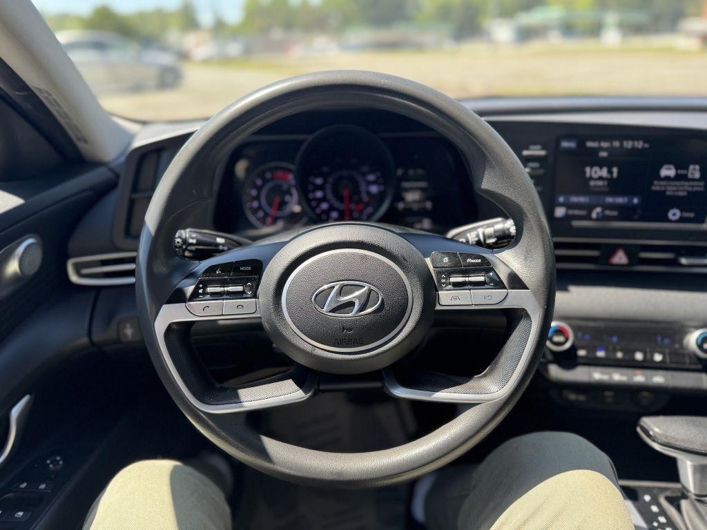 Hyundai Elantra SEL 2021