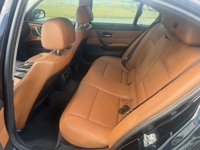 BMW 3-Series 335i SA 2011