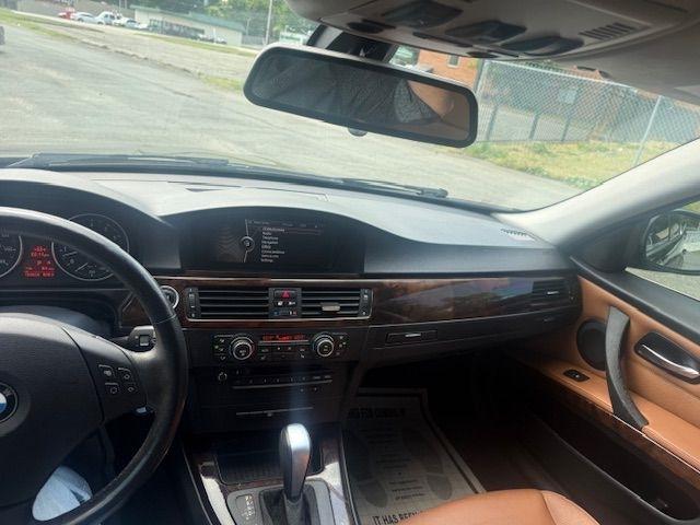 BMW 3-Series 335i SA 2011