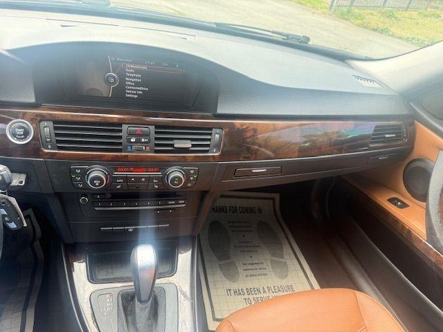 BMW 3-Series 335i SA 2011