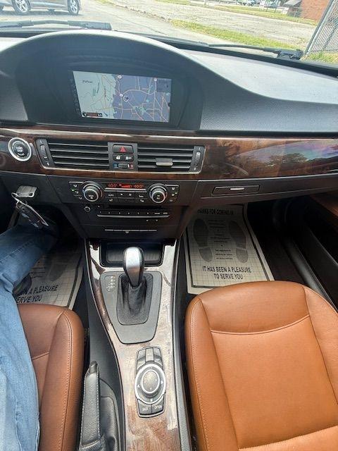 BMW 3-Series 335i SA 2011