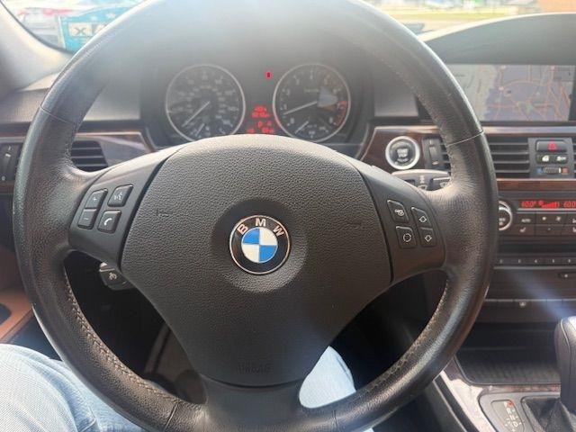 BMW 3-Series 335i SA 2011