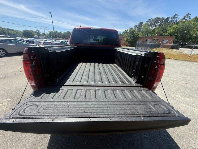 RAM 1500 SLT Crew Cab SWB 4WD 2015