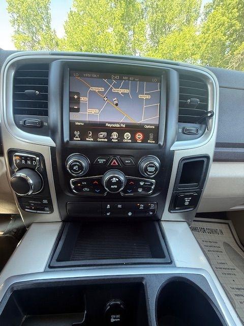 RAM 1500 SLT Crew Cab SWB 4WD 2015