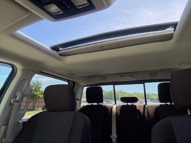 RAM 1500 SLT Crew Cab SWB 4WD 2015