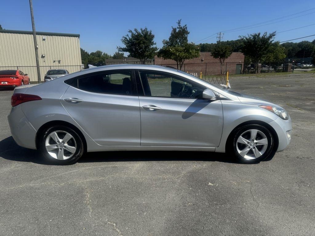 Hyundai Elantra GLS M/T 2013