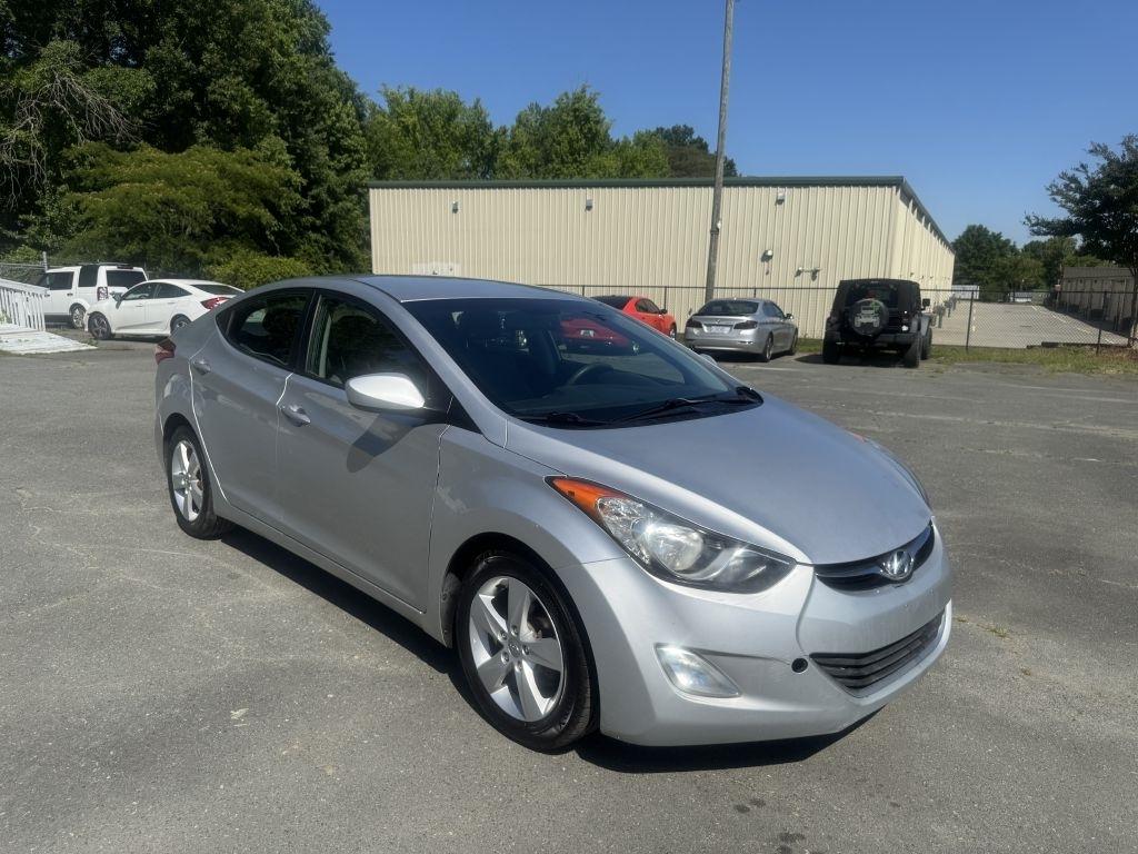 Hyundai Elantra GLS M/T 2013