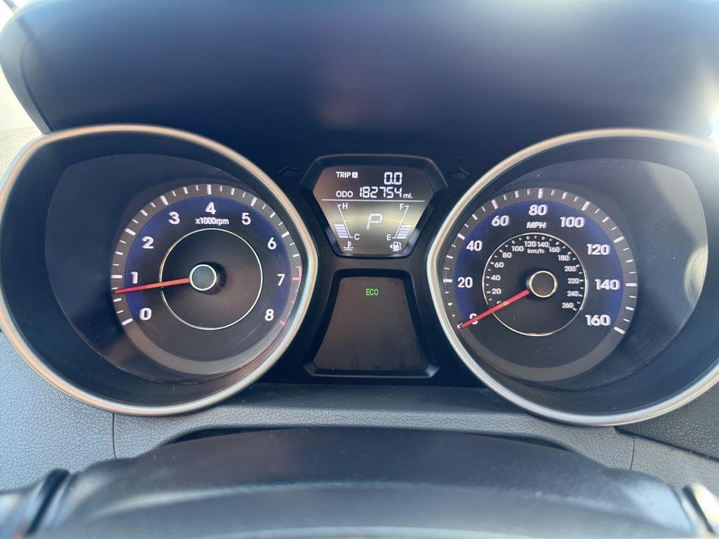 Hyundai Elantra GLS M/T 2013