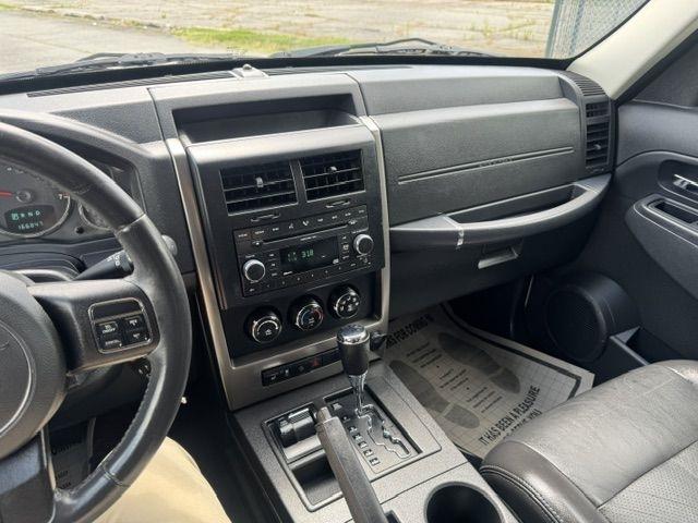 Jeep Liberty Sport 4WD 2012
